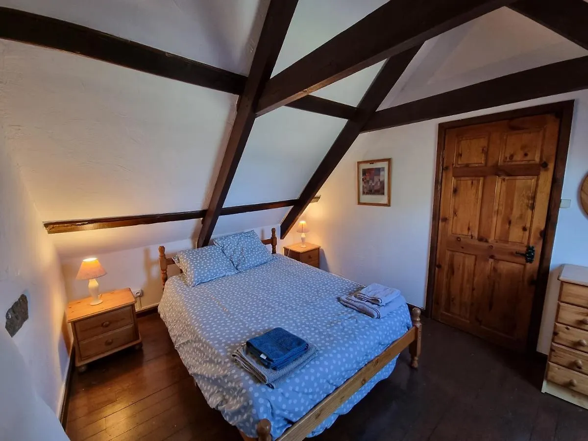 Holiday home Gites Goas Teriot - Le Granit Locarn