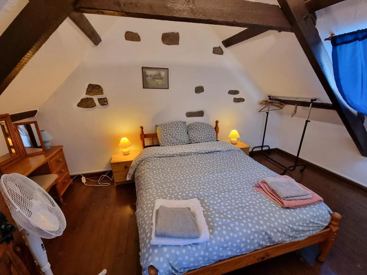 Gites Goas Teriot - Le Granit Locarn 0*,  France